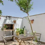 Mayo B Apartament *